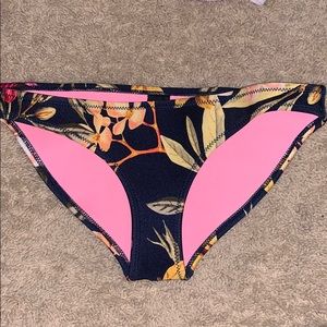 Traingl bathing suit